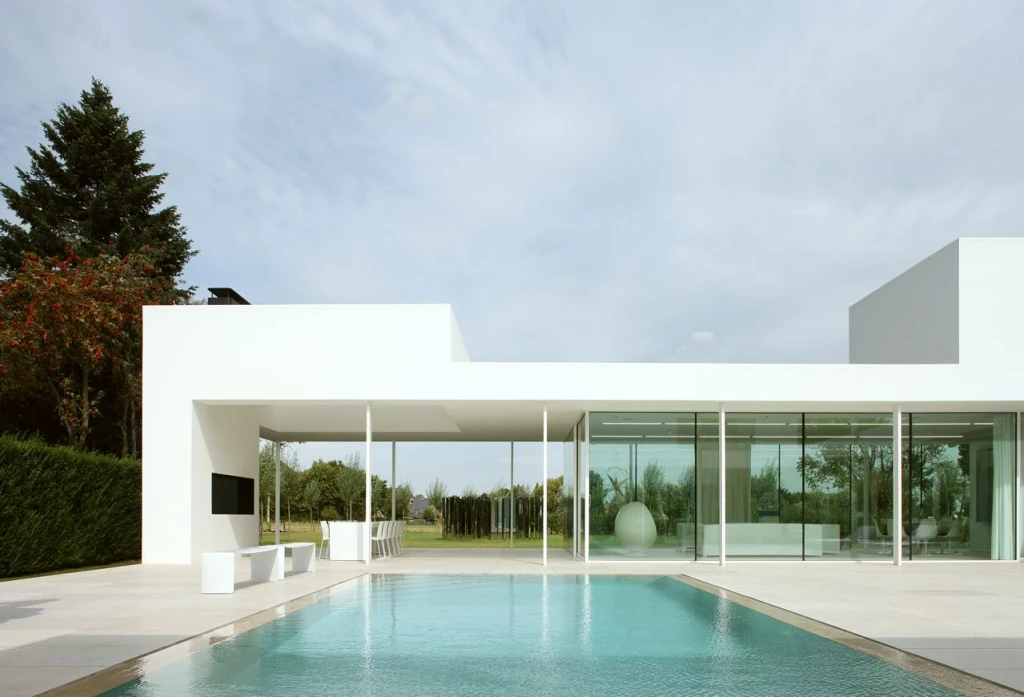 Белые фасады домов – 10+ лучших идей со всего света