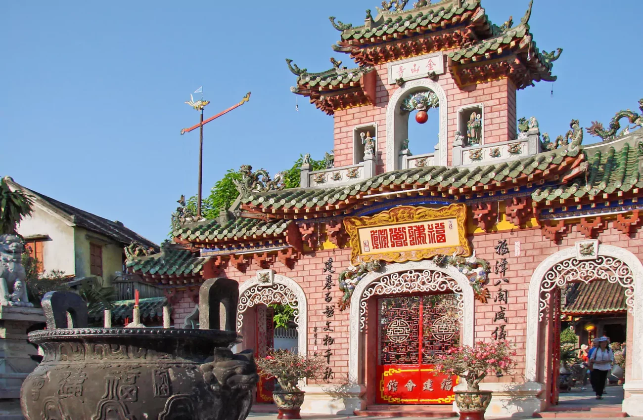 Характерный пример вьетнамской архитектуры